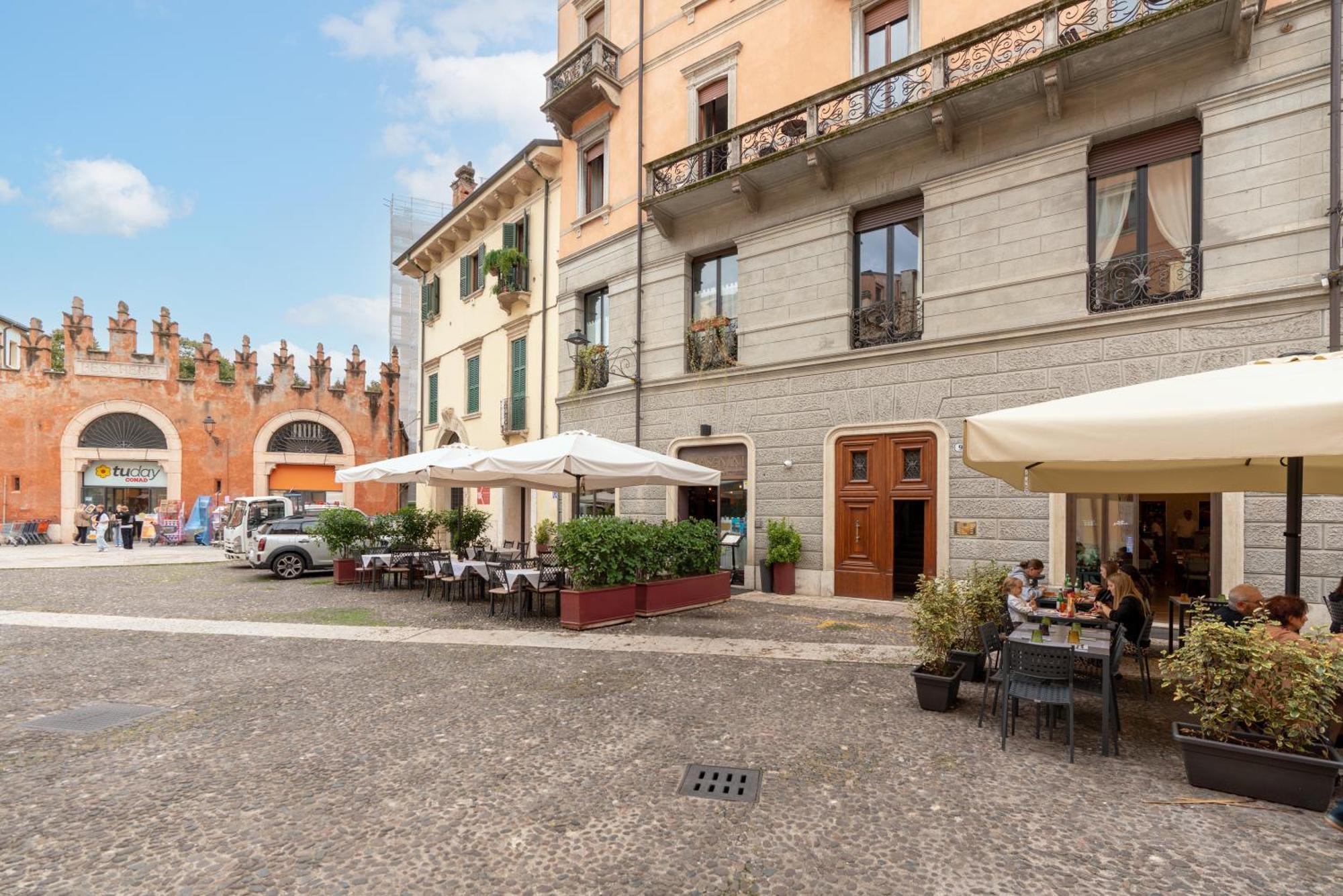 Palazzo Biasini By Postcardsfrom 호텔 베로나 외부 사진